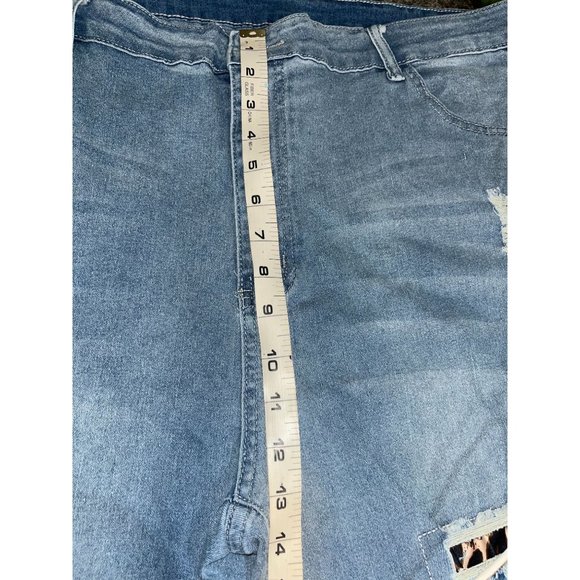 Full Figured Woman Jeans with Animal Print and Rips Size 3X NWOT - Picture 4 of 6